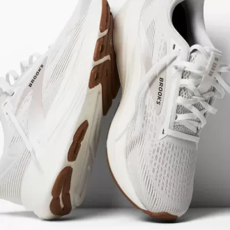 Brooks Revel 8