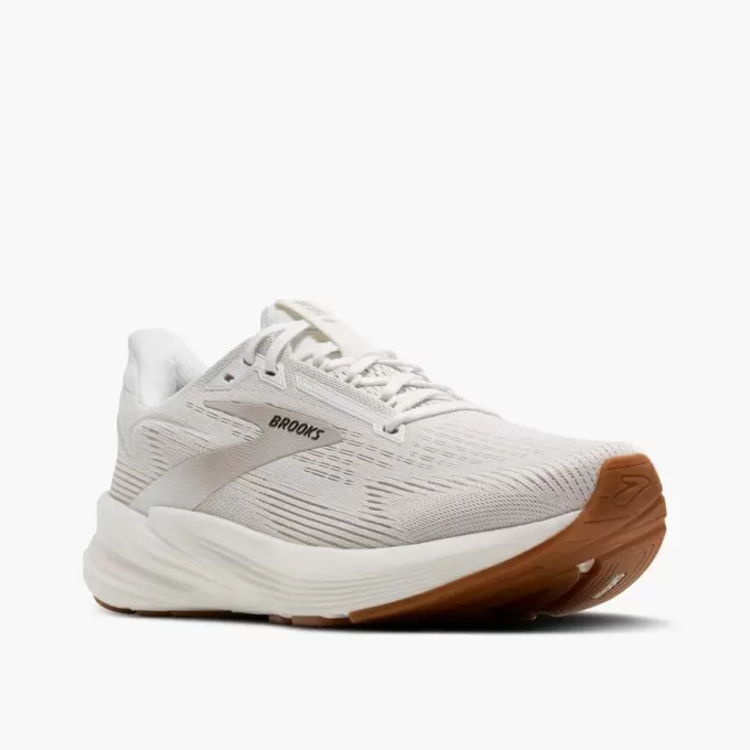 Brooks Revel 8